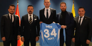 Fenerbahçe, Mert Günok’u açıkladı!